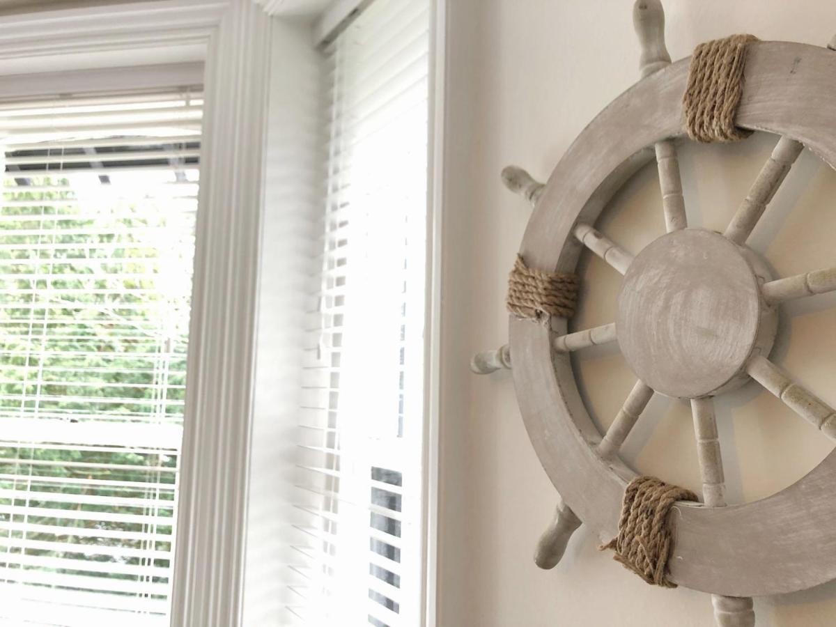 Sail Away. 1-Bed Apartment Close To The Beach بورنماوث المظهر الخارجي الصورة